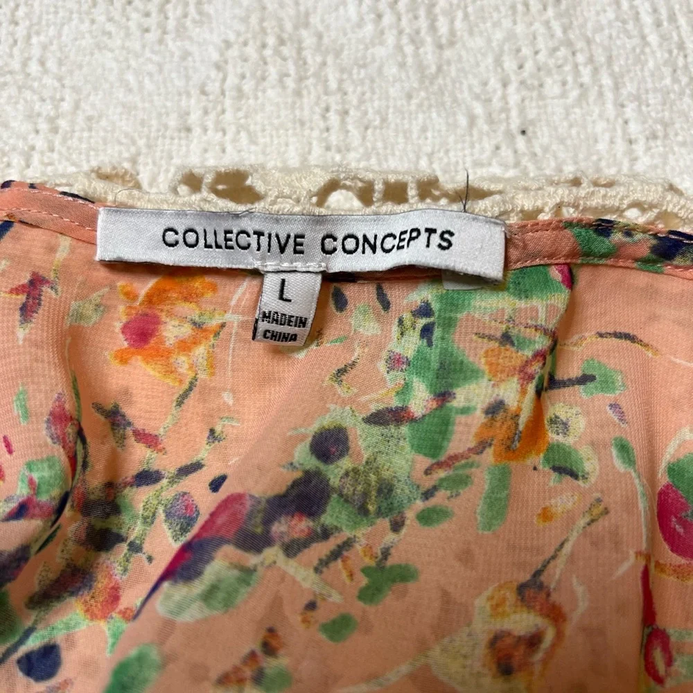 Collective concepts sheer floral blouse. - Picture 2 of 6